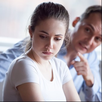Cómo es la técnica de la piedra gris para manejarse con personas manipuladoras: 4 consejos