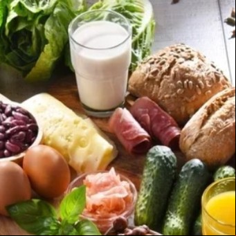 Qué vitamina transforma los alimentos en energía