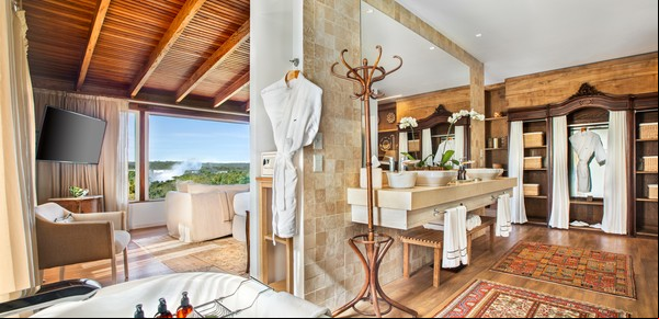 Una ubicación impresionante y una suite de 340 metros cuadrados que cuesta casi cuatro millones de pesos la noche: cómo es el mejor hotel de la Argentina