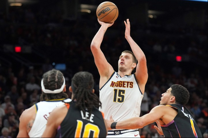 Jokic está rindiendo en un nivel extraordinario en los playoffs. Foto Joe Camporeale-USA TODAY Sports