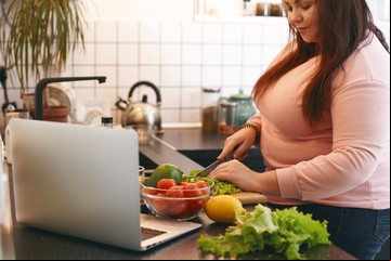 Las 6 costumbres clave para tener energía, según Harvard