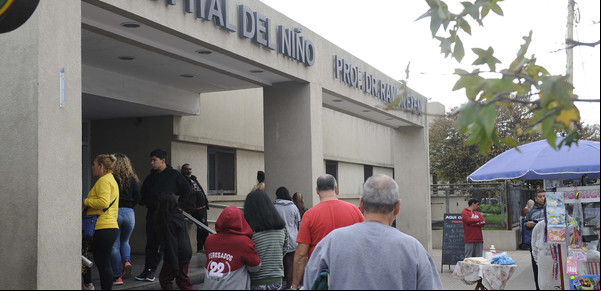 Sueldos bajos y guardias eternas: la Sociedad de Pediatría le reclamó al Gobierno que mejore las condiciones de los médicos