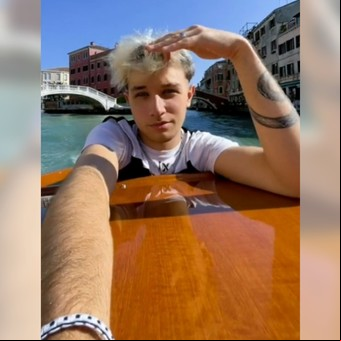 Es argentino, viajó a Italia y se vengó de un mozo que lo atendió mal