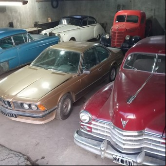 De Mercedes-Benz a Cadillac: los increíbles autos de una colección legendaria que subastan en Junín