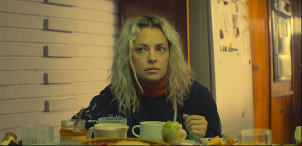 Blondi, de y con Dolores Fonzi, ya está también en streaming