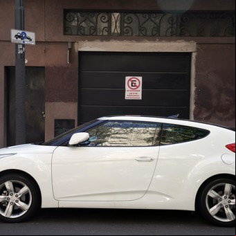 Prohibido estacionar: 20 lugares en los que nunca hay que dejar el auto y qué multas rigen