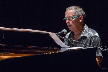 "Prefiero encerrarme en mi música"