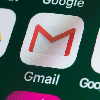 ¿Cómo saber si se envió un correo en Gmail desde mi celular?