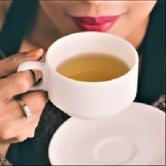 El té analgésico, diurético y digestivo poco conocido que ayuda a limpiar el cuerpo