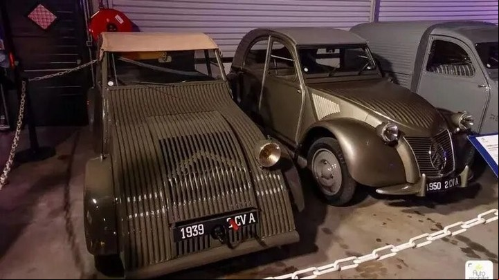 Hoy descansan en el exclusivo Conservatoire André Citroën.