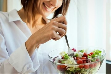 El alimento que nutricionistas recomiendan consumir después de los 40 años