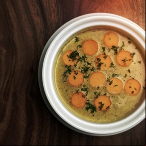 Sopa de papa con salchicha