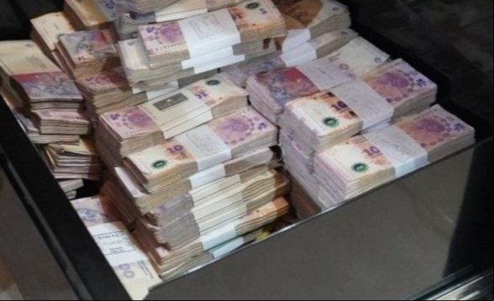 Uno de los cajones de dinero que encontraron en la casa de Emerenciano Sena. Había tres como el de la foto.