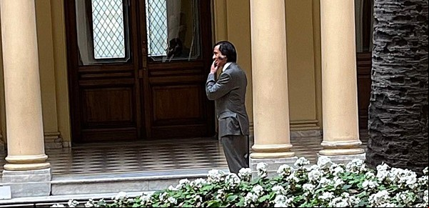 La Casa de Gobierno tomada por la ficción: Menem volvió en la piel de Leonardo Sbaraglia
