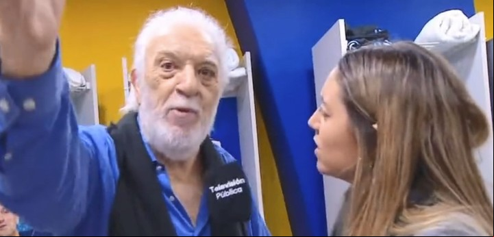 El Coco Basile, poco amistoso, le pidió a Sofi Martínez que se marchara del vestuario.
