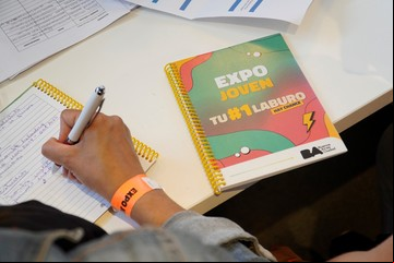 Más de 120 empresas ofrecerán trabajo y capacitaciones a jóvenes: cómo inscribirse