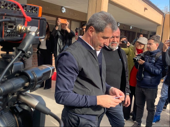 El gobernador Sergio Uñac votó este domingo en las elecciones que definirán a su sucesor en San Juan.