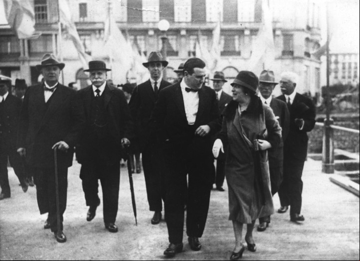 El presidente Marcelo T. de Alvear junto a su esposa Regina Pacini.