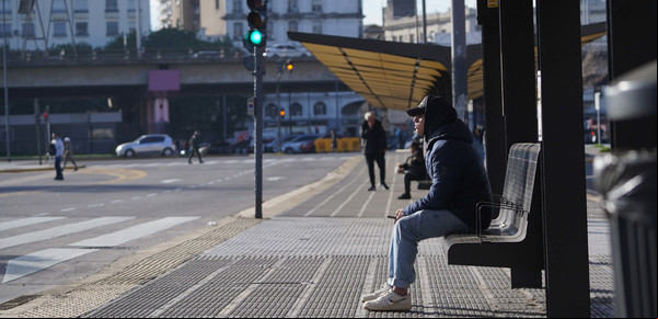 Paro de colectivos hoy, EN VIVO: el Gobierno publicó una resolución para que  no les descuenten el día a las personas que no pudieron ir a trabajar por falta de transporte