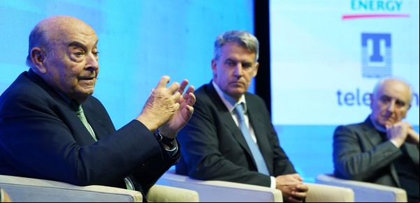 Siete economistas plantean los desafíos urgentes y la oportunidad que podría tener Argentina en 2024