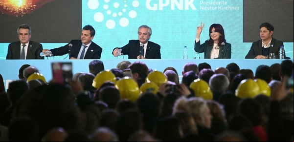 Analizan una quita adicional de subsidios al gas natural para cumplir con el FMI