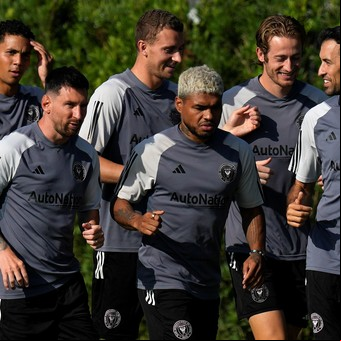 Josef Martínez y "la gran De Paul": quién es el venezolano que le dio la bienvenida a Messi en el Inter Miami
