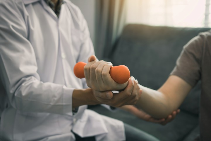 El tiempo que lleve el tratamiento dependerá de la causa de la sarcopenia. Foto Shutterstock.