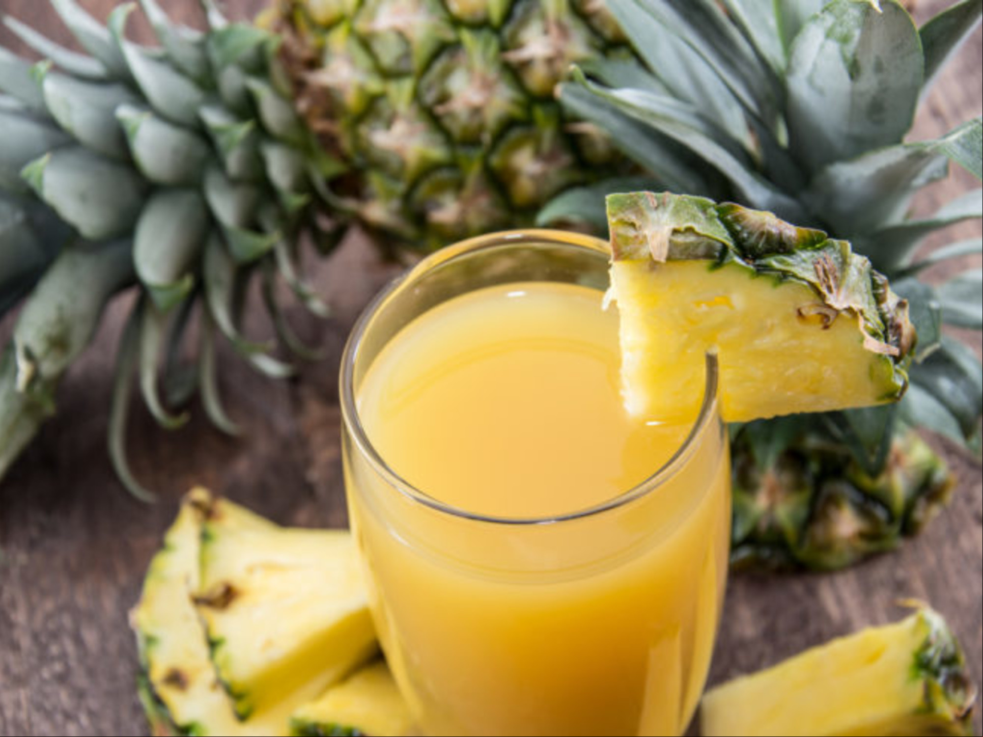 Piña y perejil: la receta secreta para quemar grasas y bajar kilos rápidamente