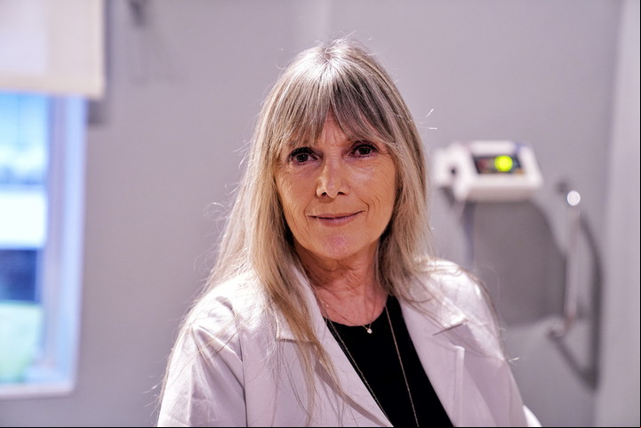 "Hay que prohibir la venta de paquetes gigantes y reducir el tamaño de las porciones de los restaurantes", propone Katz. Foto: Martín Bonetto.