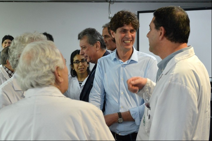 Martín Lousteau visitó el Hospital Pirovano. Foto prensa Martín Lousteau
