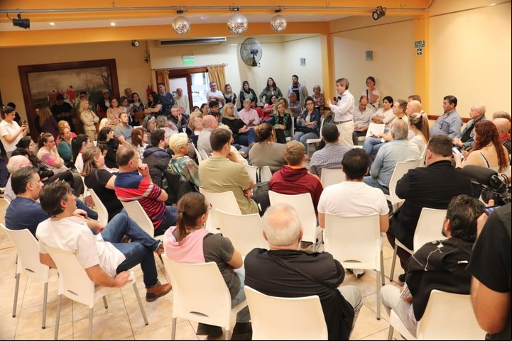 Quirós durante su visita a Lomas de Zamora.
