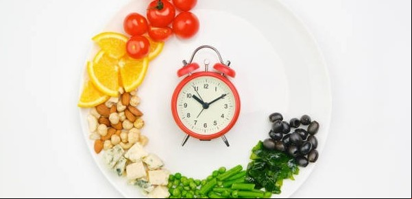 Qué le pasa al cuerpo cuando dejamos de comer 
