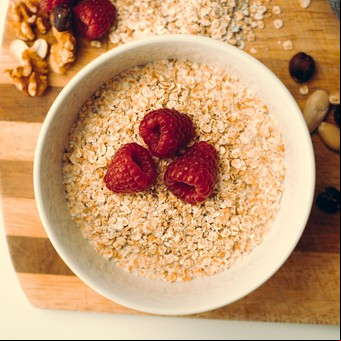 Qué pasa si como avena todos los días: los beneficios especiales para los deportistas