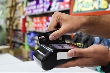 Financiarse con tarjeta de crédito, cada vez más caro: cuáles son los errores que generan deudas impagables y cómo evitarlos