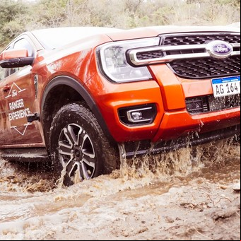 Alto impacto en las sierras: así se probó a fondo la nueva Ford Ranger junto a un campeón de rally