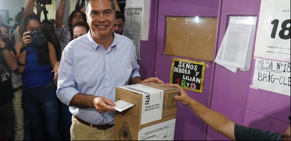 La derrota de Jorge Capitanich en Chaco sumerge al kirchnerismo y al PJ en una crisis aún más profunda