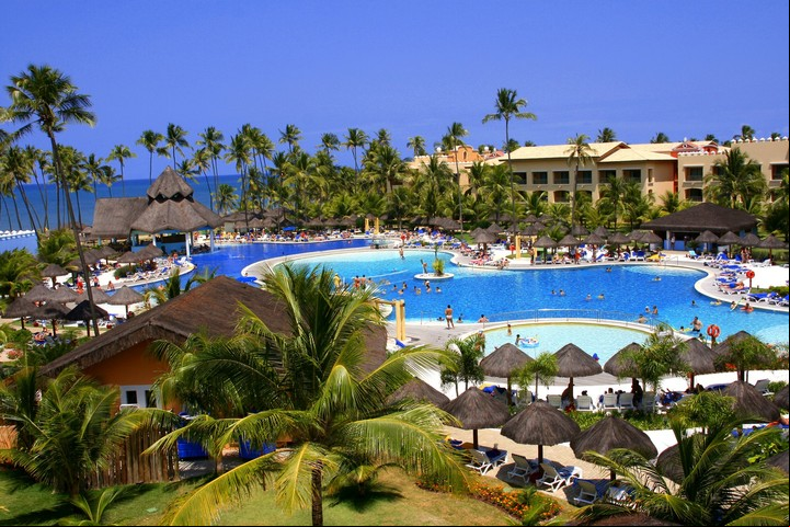 El paisaje y las piscinas de Iberostar Bahia. Foto Divulgación Embratur
