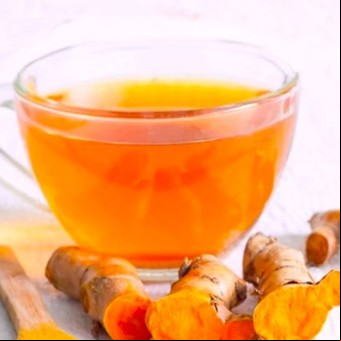 Para qué sirve tomar té de cúrcuma a la noche y cómo se prepara
