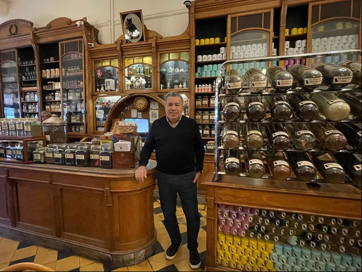 El Gato Negro. Jorge Crespo, dueño del local. Foto: Gentileza Gato Negro