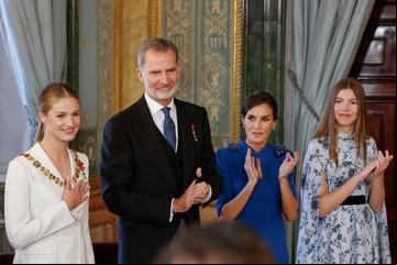 Los reyes Felipe y Letizia, 20 años de matrimonio y una imagen renovada de la monarquía en España