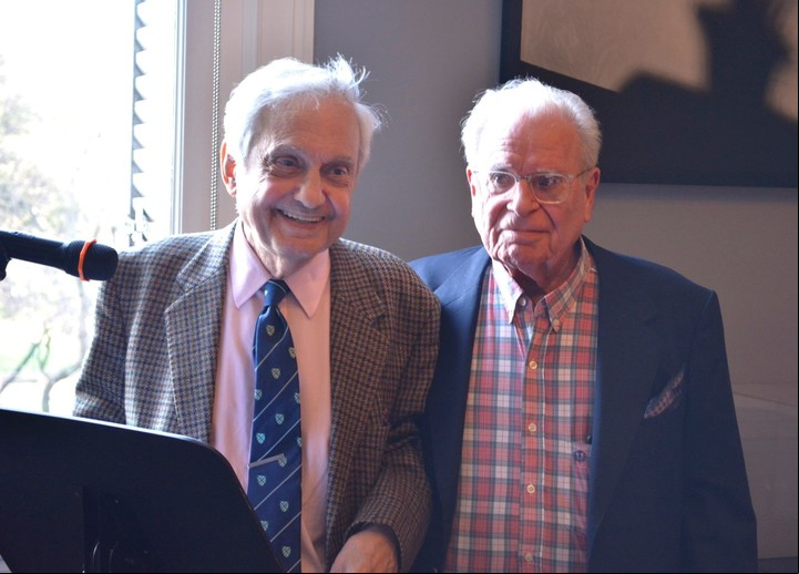 El músico Julio Viera presentó al compositor Luis María Serra de extensa carrera en las producciones nacionales de cine, teatro y TV.