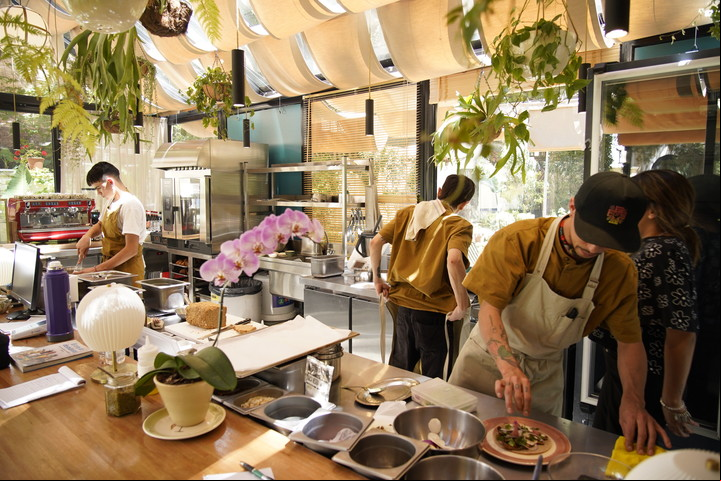 El nuevo restaurante invernadero por dentro. Foto: Ariel Grinberg