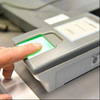 Publican una base de datos con información del Renaper: aseguran que hay 65 millones de registros y el Gobierno niega un hackeo