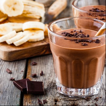 Cómo hacer un batido proteico para aumentar la energía y la masa muscular 