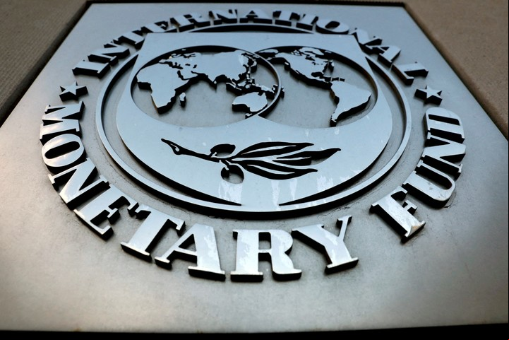 El Fondo Monetario Internacional (FMI) está en o con equipo económico de Milei. Foto: Reuters.