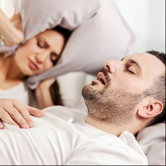 El secreto japonés para dormir sin ronquidos
