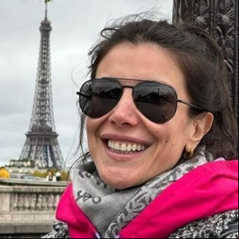 Andrea Rincón visitó la Torre Eiffel y pidió un profundo deseo