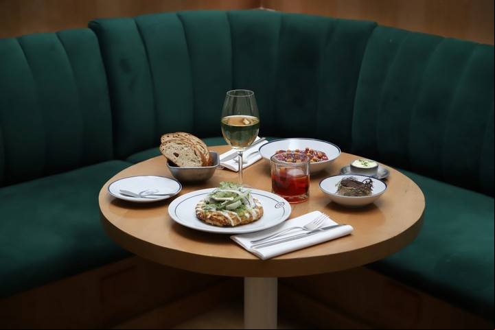 Bis Bistro, el "hermano menor" del premiado Aramburu.
