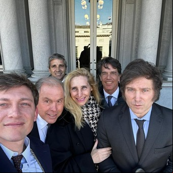 En medio de negociaciones con el FMI, Milei viaja con Caputo y Posse a un foro de CEOs en EE.UU 
