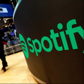 El boom de los músicos que la rompen en el streaming y no quieren revelar su identidad